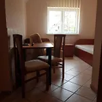 Zacisze Konopnickiej * Поберово